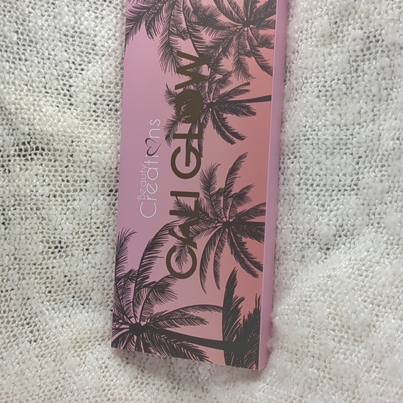 BEAUTY CREATIONS Cali Glow Highlighter Palette, 18g/0.64oz - Picture 8 of 13